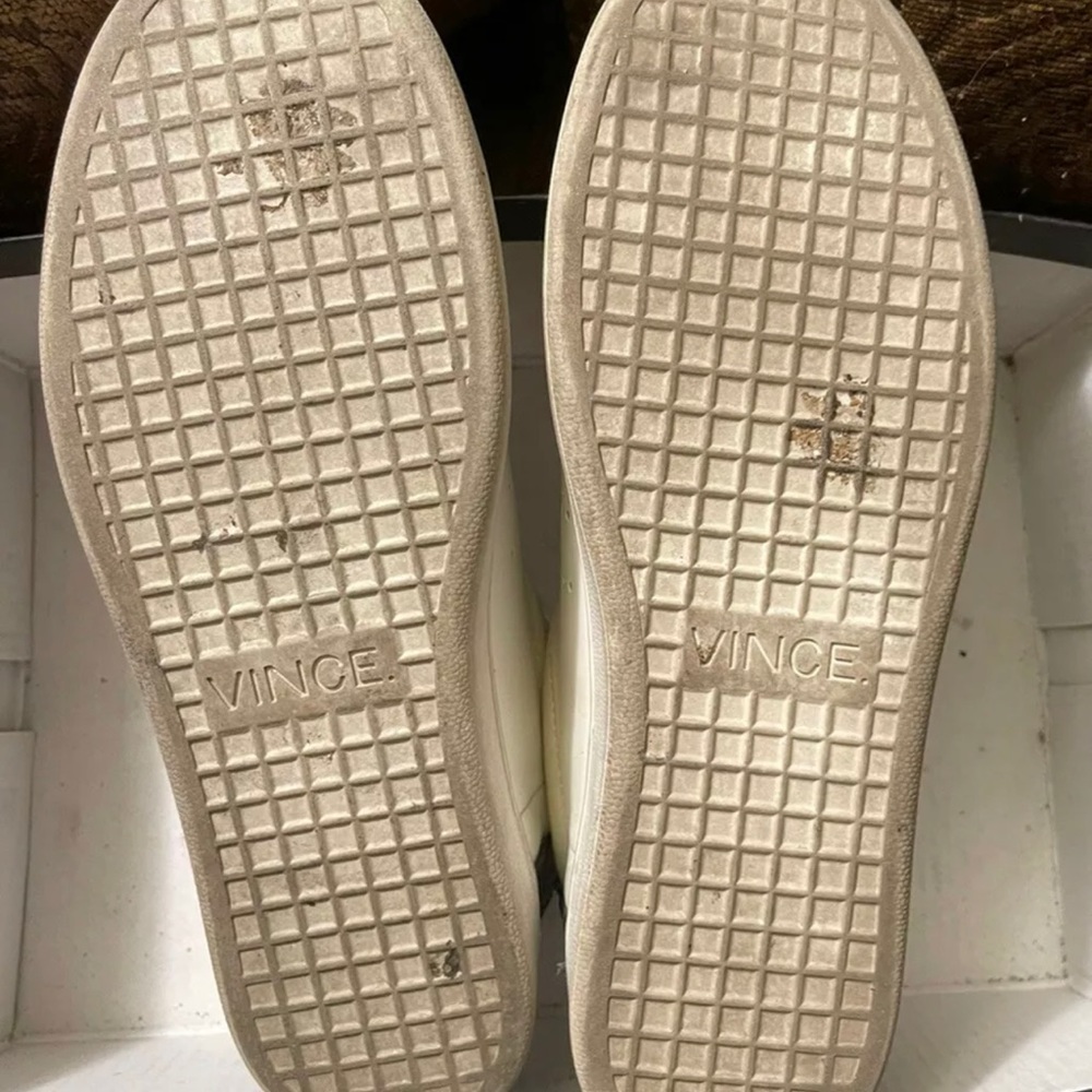 VINCE LEATHER WHITE / BLACK LACE UP SNEAKERS US 5M - Picture 5 of 8